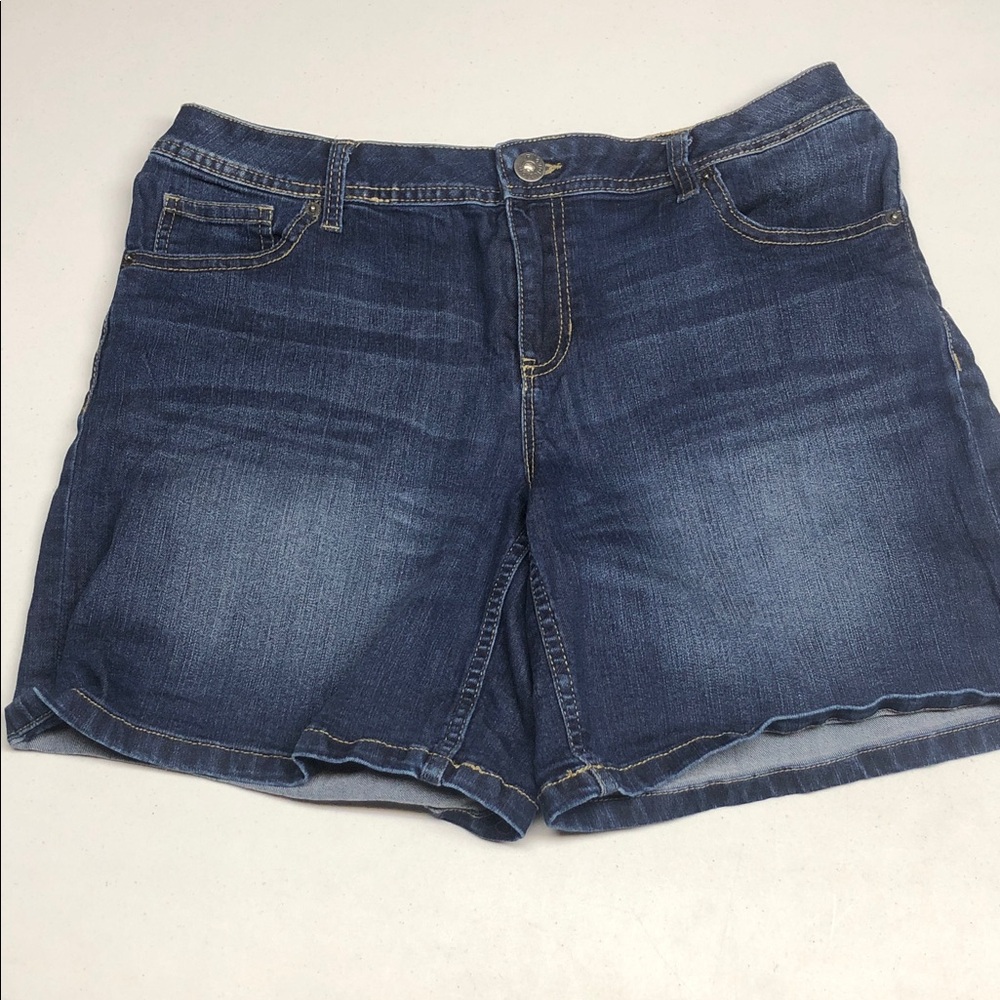 LIKE NEW REVOLUTION BROOKE HIGH-RISE JEAN SHORTS 30x6 ⭐️
